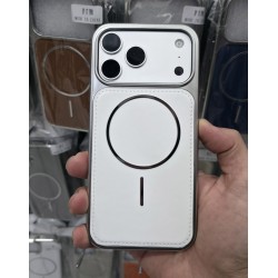 Накладка Magsafe для iPhone 15 Pro экокожа, силиконовые края, металлик, белый